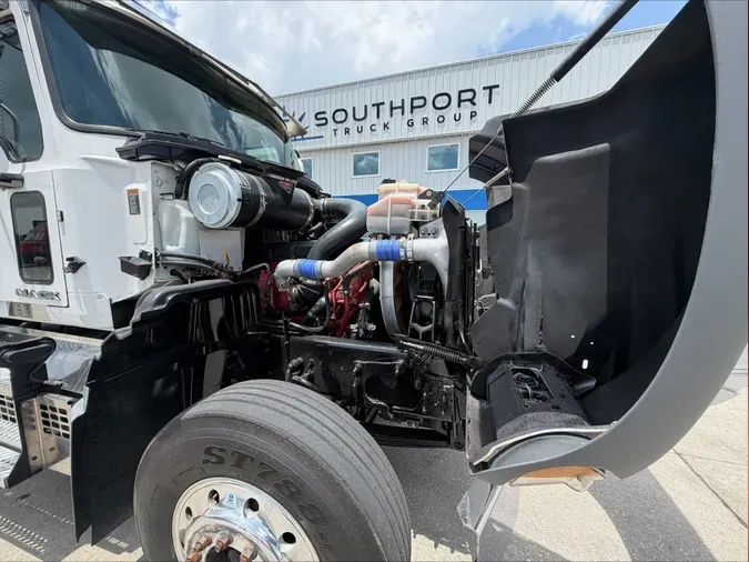 2018 Mack GU (Granite)