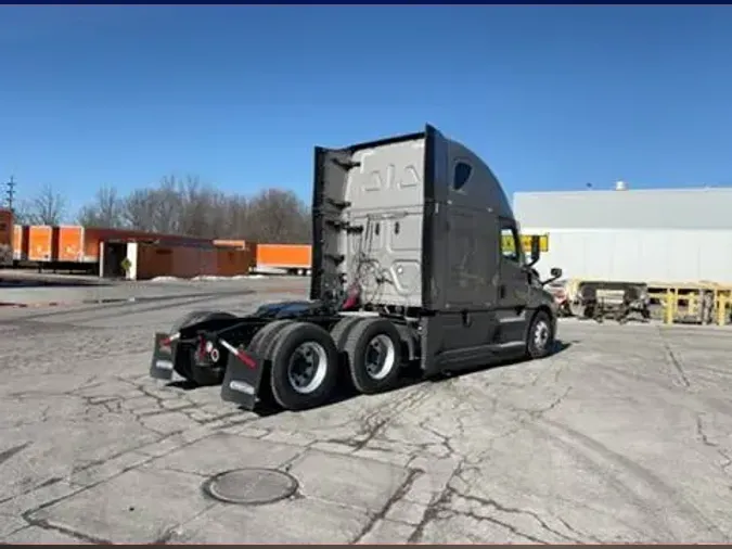 2023 Freightliner Cascadia