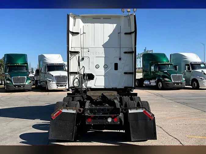 2022 INT LT625 6x4