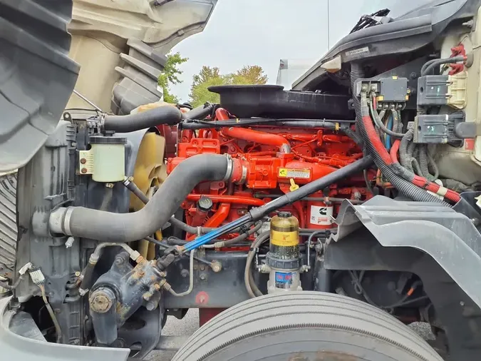 2019 NAVISTAR INTERNATIONAL LT625 SLPR CAB