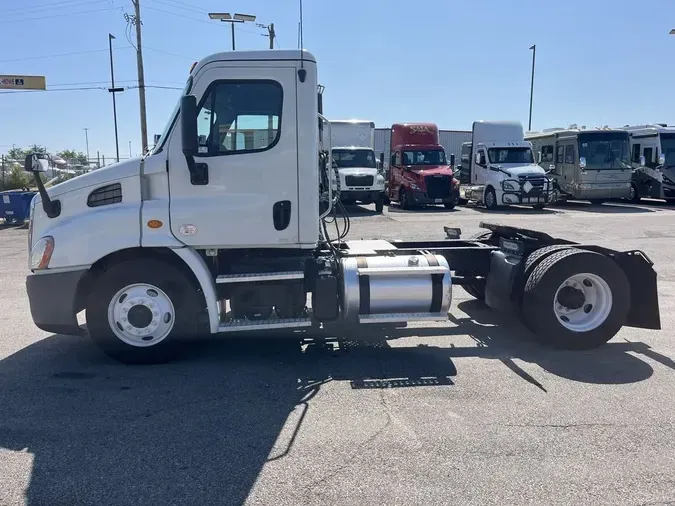 2016 Freightliner Cascadia