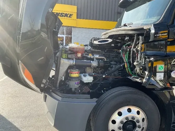 2019 Freightliner T12664ST