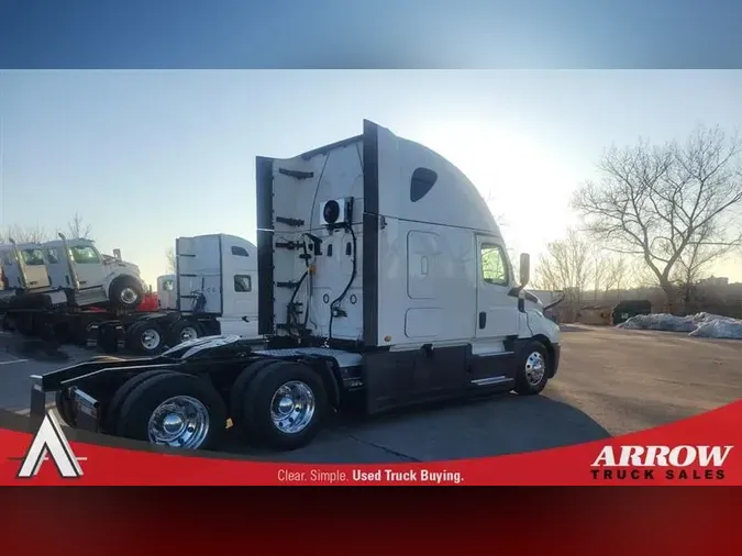 2020 FREIGHTLINER CA126