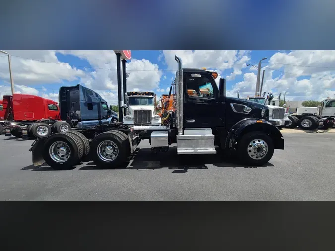 2023 Peterbilt 5672fa362e8346b7b1c2723c5e95114b761