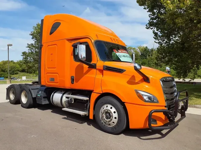 2019 FREIGHTLINER NEW CASCADIA PX12664