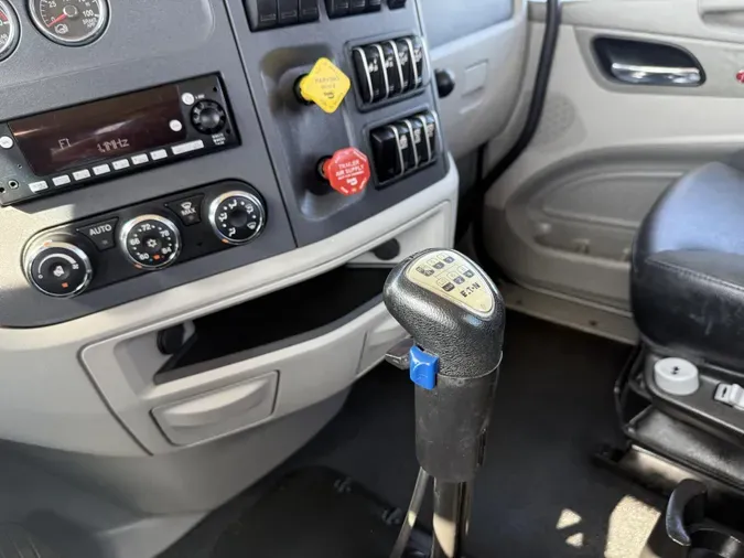 2020 Peterbilt 567