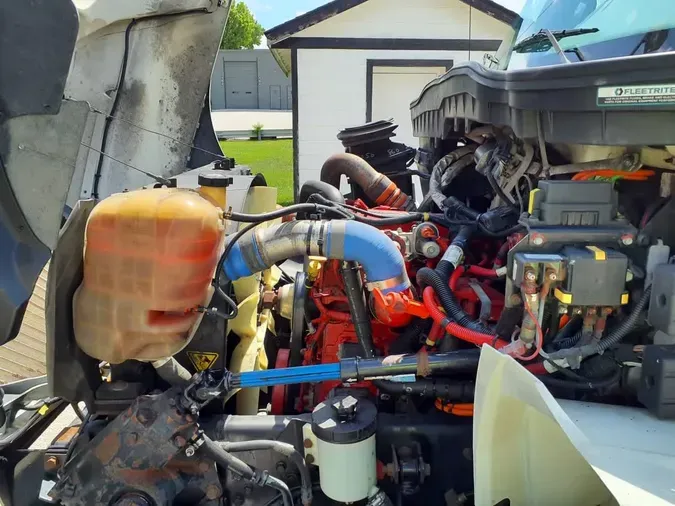 2019 NAVISTAR INTERNATIONAL 4300