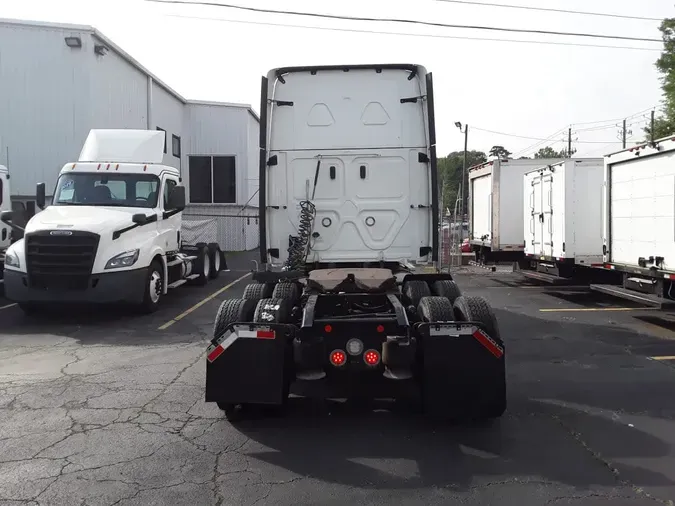 2019 FREIGHTLINER/MERCEDES CASCADIA 125