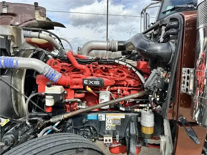 2022 PETERBILT 389