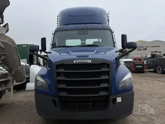 2021 FREIGHTLINER CASCADIA 116