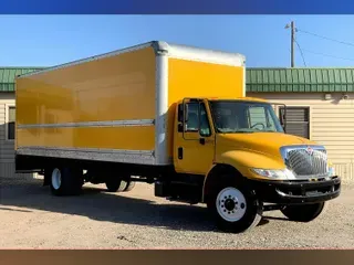 2018 International 4300 SBA 4X2