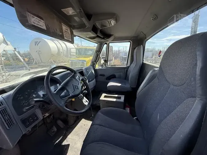 2003 INTERNATIONAL DURASTAR 4300