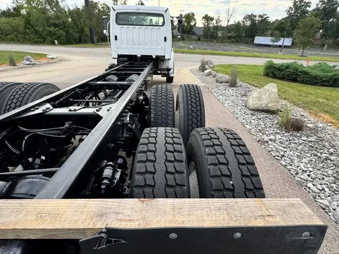 2020 Freightliner Business Class M2 106