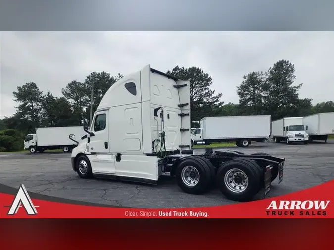 2021 FREIGHTLINER CA126