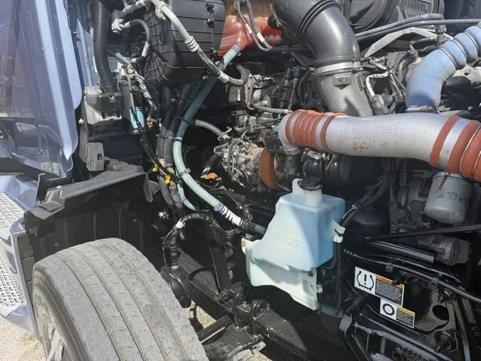2023 Peterbilt 579
