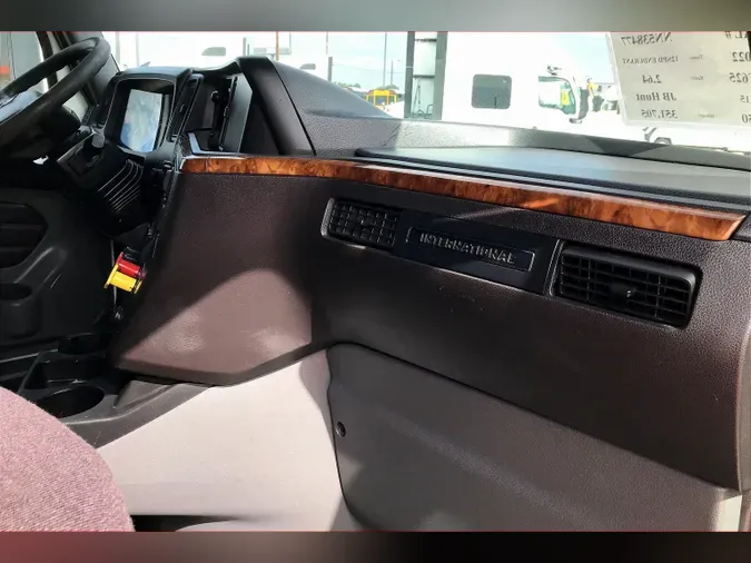 2022 INT LT625 6x4