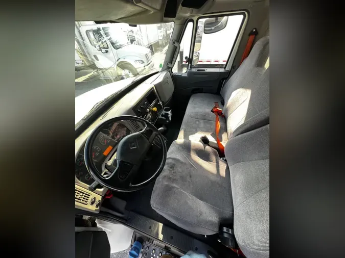 2018 NAVISTAR INTERNATIONAL 4300