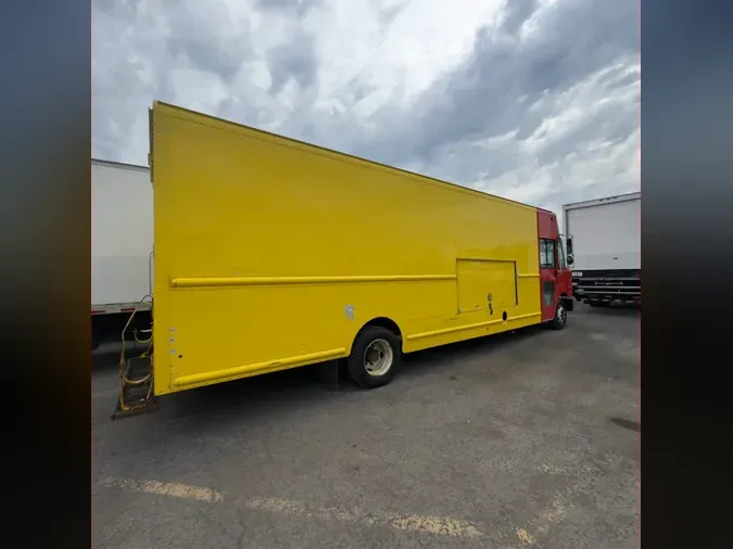 2017 FRTLR CUSTOM CHASSIS CORP MT55