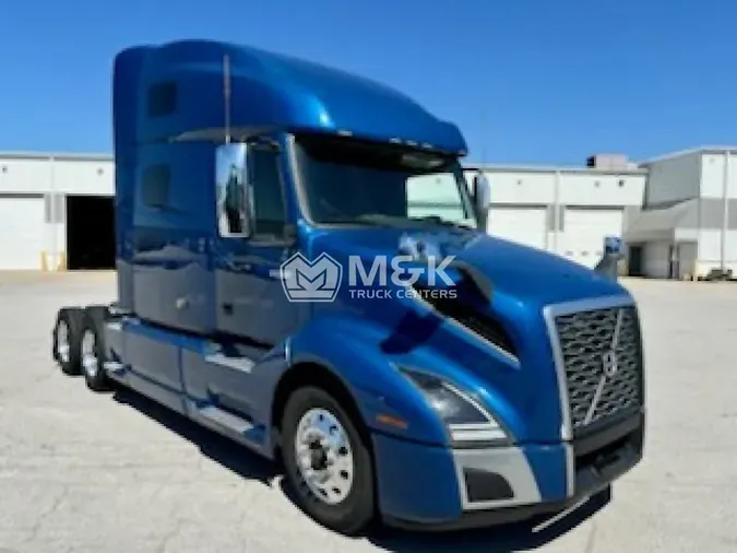 2021 VOLVO VNL64T760