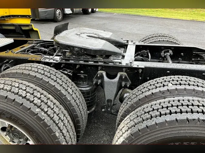 2022 INT LT625 6x4