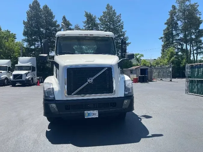 2016 VOLVO VNL42300