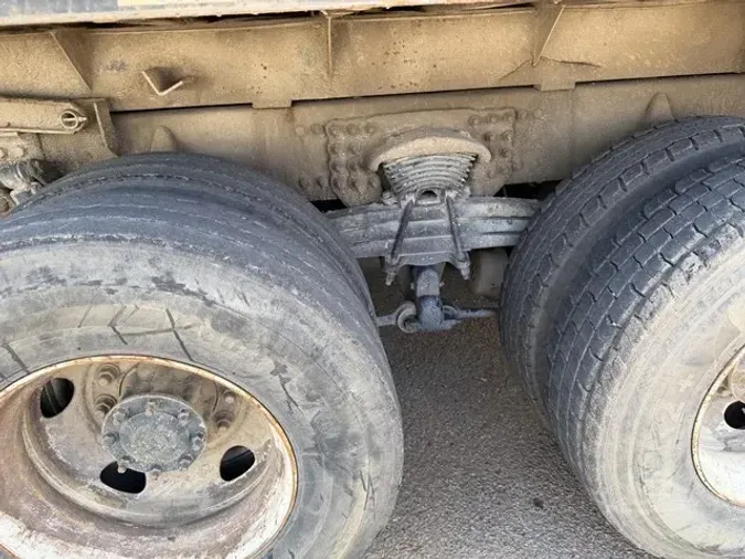 2006 FREIGHTLINER BUSINESS CLASS M2 106