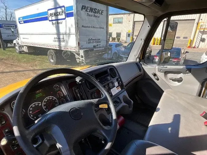 2018 Freightliner M2