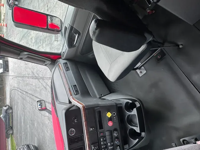 2020 INTERNATIONAL LT625