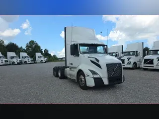 2019 Volvo VNL300