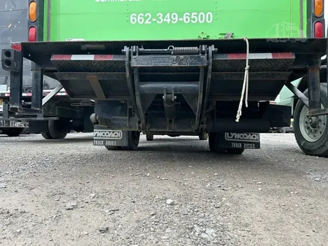2006 ISUZU NPR
