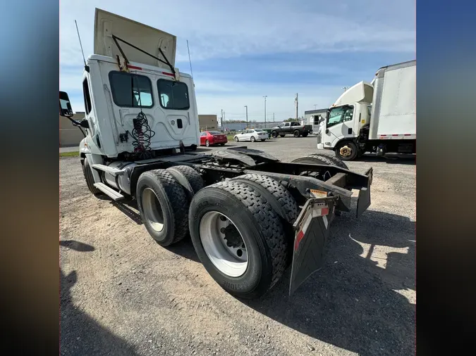 2017 FREIGHTLINER/MERCEDES CASCADIA 125