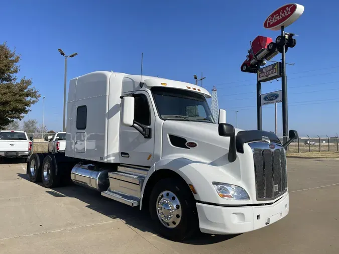 2022 Peterbilt 579