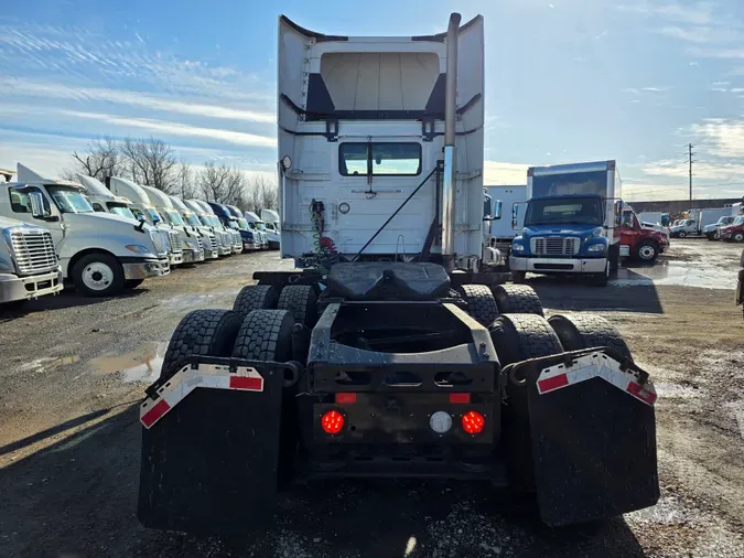 2019 VOLVO VNL64T-300