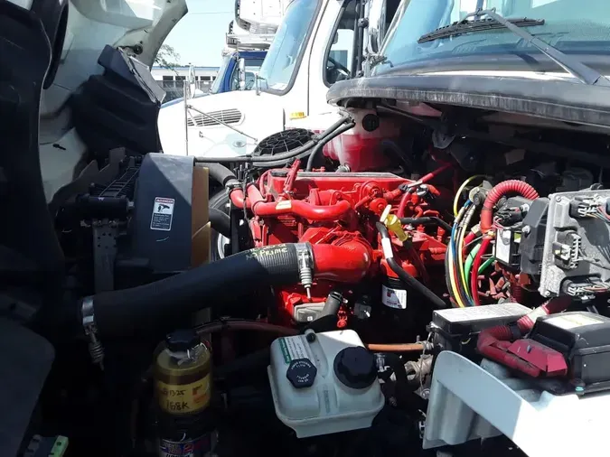2019 FREIGHTLINER M2 106