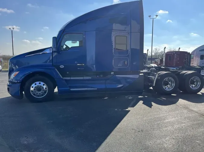 2025 Kenworth T680