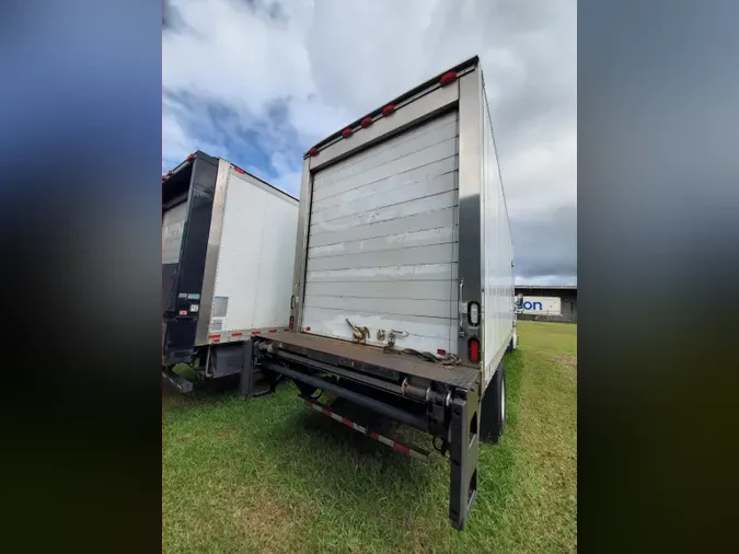 2015 FREIGHTLINER/MERCEDES M2 106