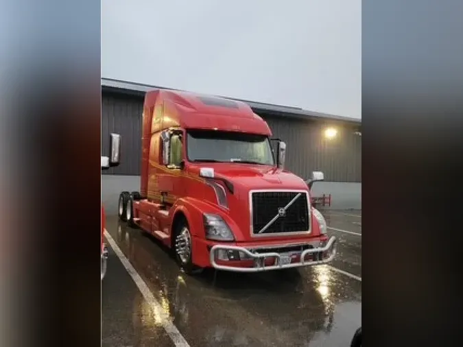 2018 VOLVO VNL670