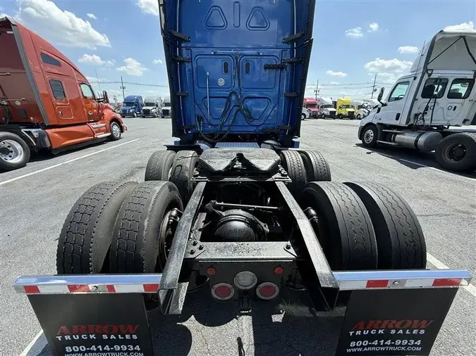 2020 FREIGHTLINER CASCADEVO1