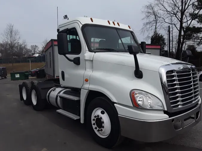 2018 FREIGHTLINER/MERCEDES CASCADIA 125