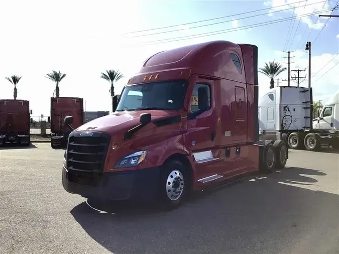 2022 FREIGHTLINER CA126