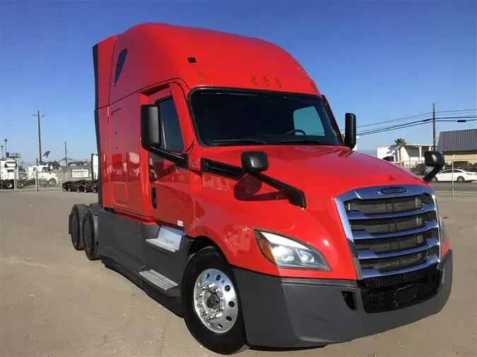 2021 FREIGHTLINER CA126