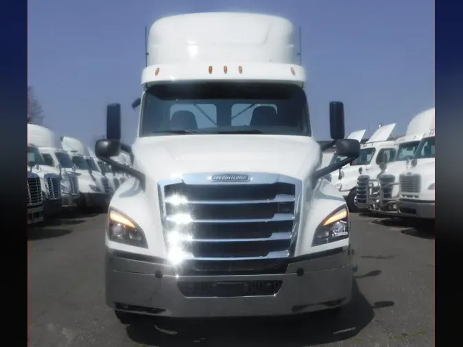 2019 FREIGHTLINER NEW CASCADIA 126