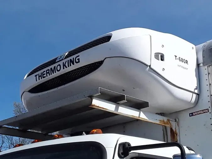 2017 FREIGHTLINER M2 106