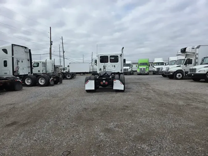 2018 FREIGHTLINER/MERCEDES CASCADIA 113300a7ed230347229149aa2b23a292c5b