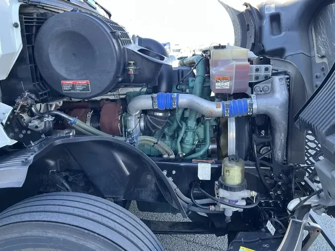 2024 VOLVO VNL64T860300fd883a5365ebce245dae6ab19534a