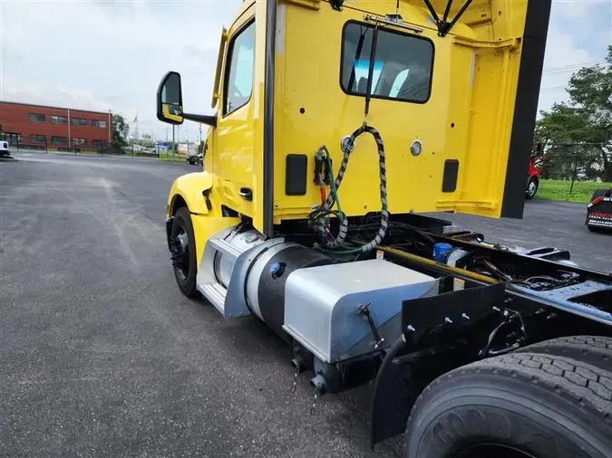 2023 PETERBILT 5793010629a1ea0d4ff4602312f69a86b2e