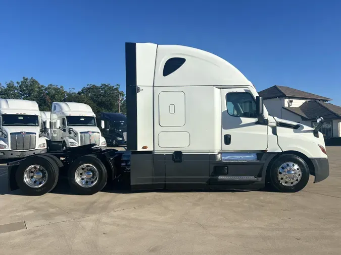 2022 Freightliner Cascadia