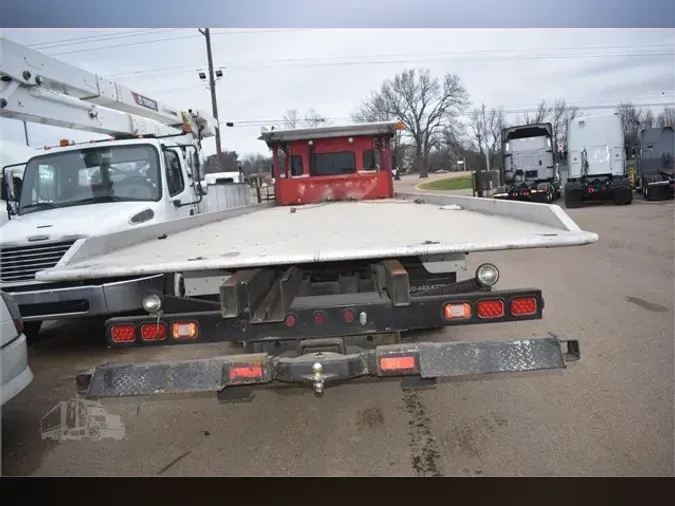 2010 KENWORTH T370