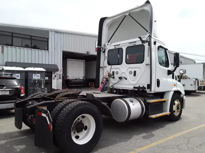 2018 FREIGHTLINER CASCADIA 113