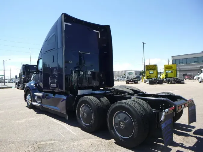 2022 Kenworth T680301b697c013a4935bb37e4a8d8e738eb